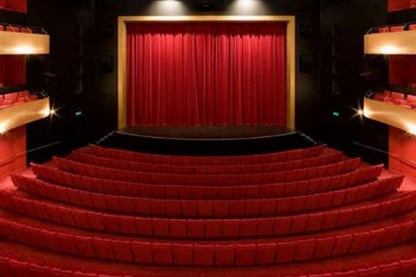 استاندارد صندلی آمفی تئاتر